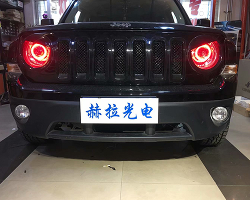 JEEP自由客